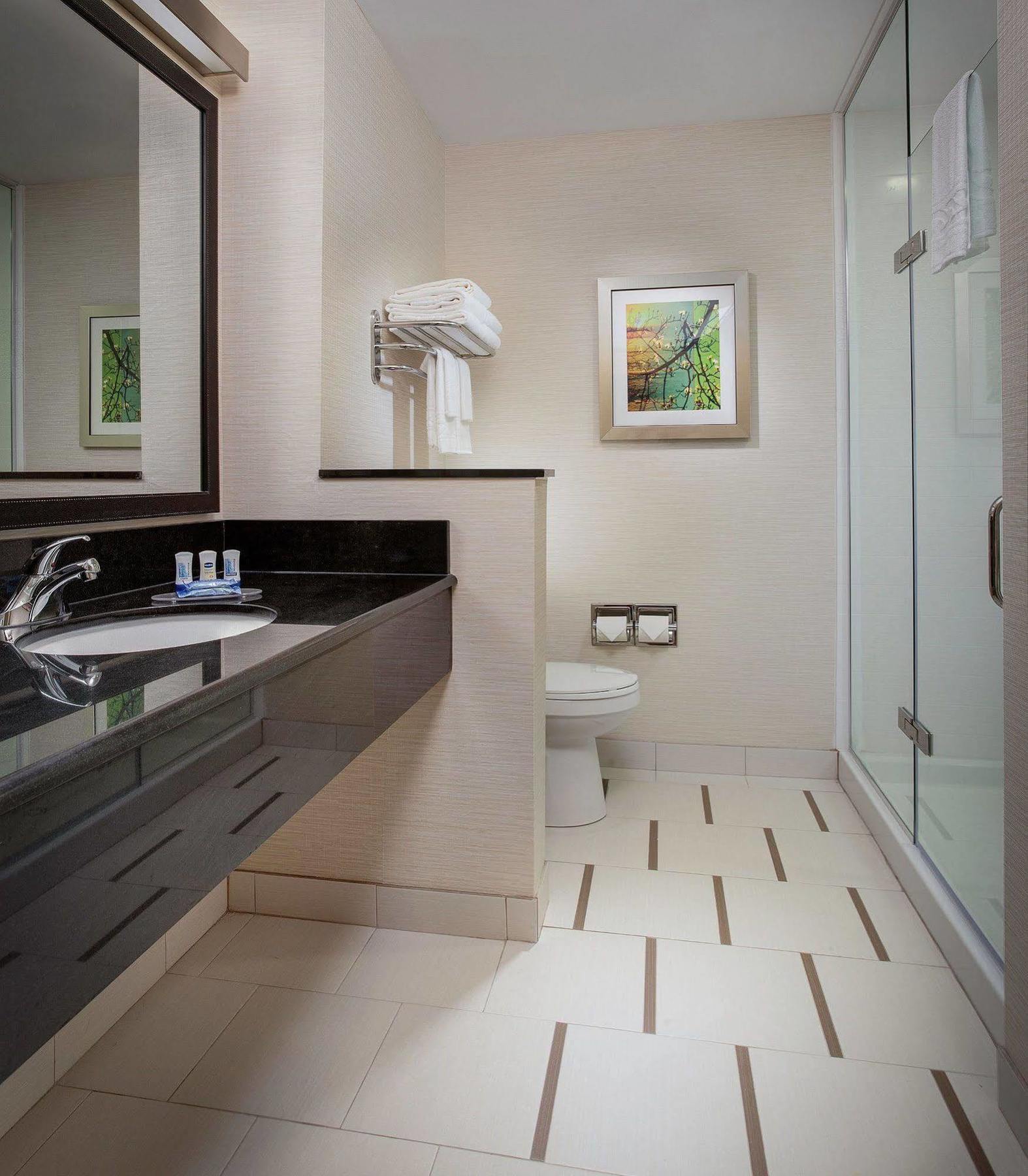 Hotel Fairfield & 2*