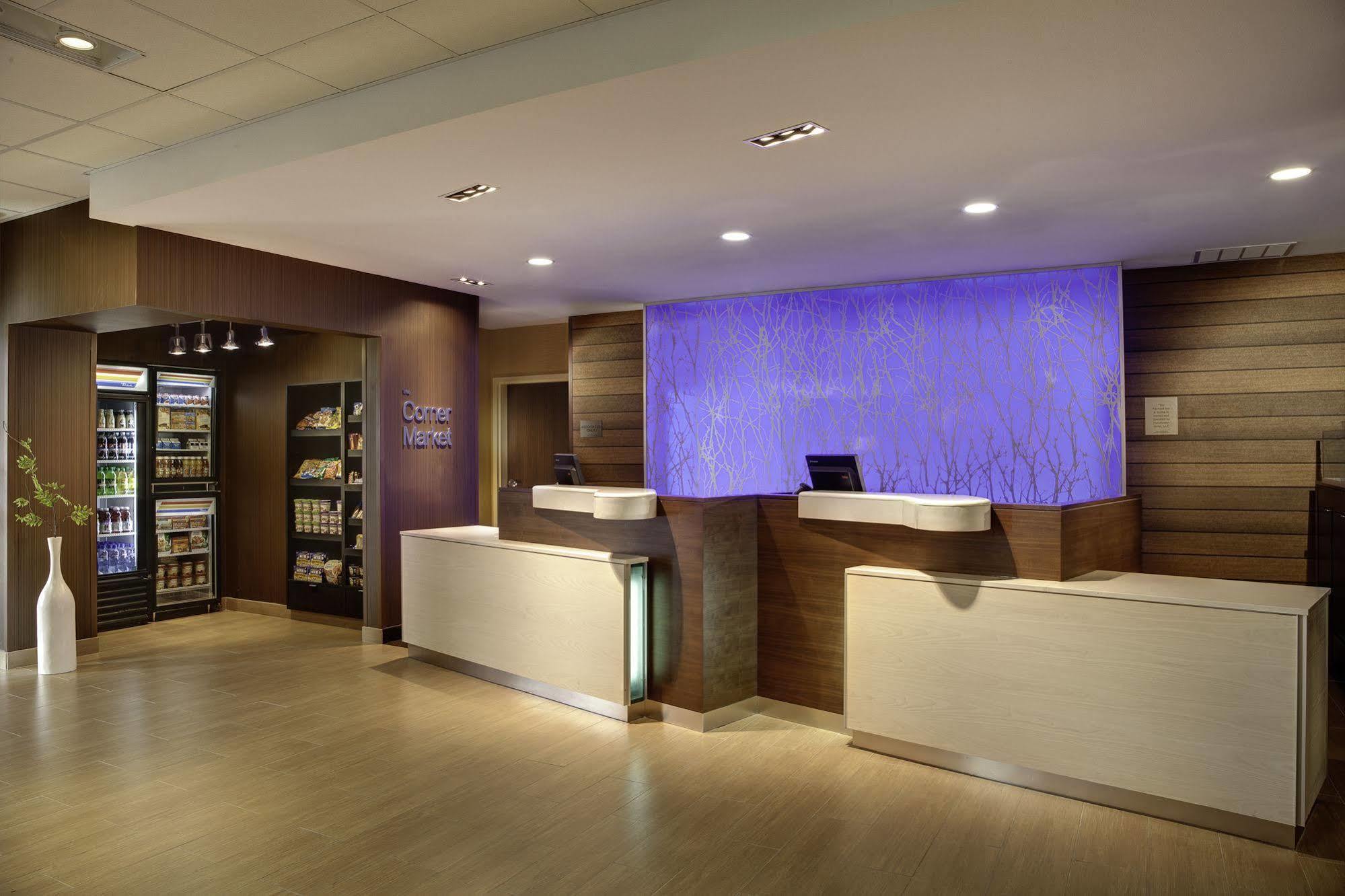 Hotel Fairfield & 2*